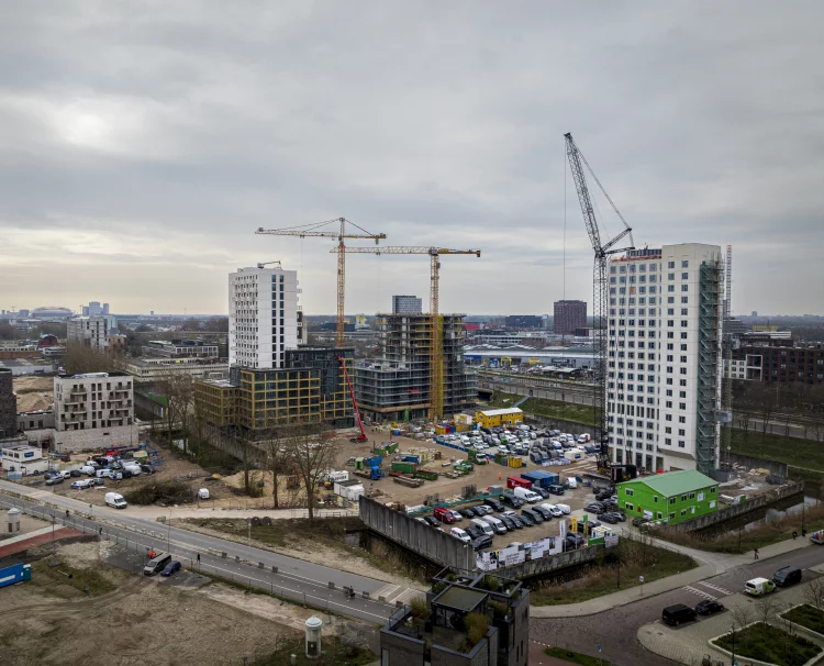 _amsterdam_bajeskwartier_interduct_dji_0324.jpg